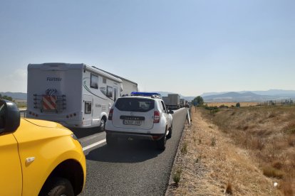 Vehículos atrapados en la AP-1 por el corte del túnel de Pancorbo por un accidente. 1-1-2