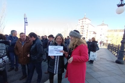 Manifestación de la Plataforma por el Directo contra el desmantelamiento de las vías.