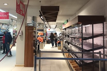 Los trabajadores ultiman los preparativos para la reapertura de Aranda
