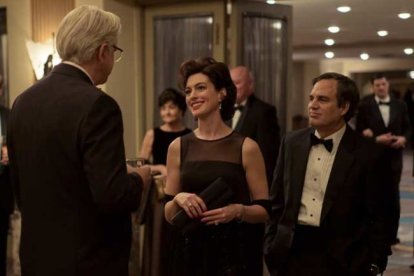 Hathaway tiene la misma talla que la mujer de Bilott.
