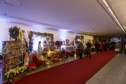 Feria de Navidad de los Floristas de Burgos en el Forum Evolución. FOTOS: © ECB / SANTI OTERO