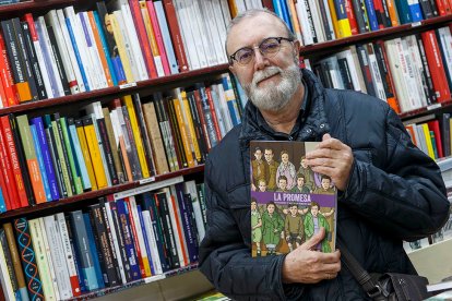 El dibujante Javier Martínez Sancho (en la imagen) y el investigador Sergi Bernal llevaron al cómic la historia del maestro de Bañuelos de Bureba Antoni Benaiges en 'La promesa' (Blume). SANTI OTERO