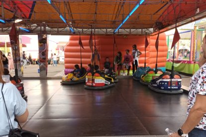Los coches de choque, en su versión infantil y adulta, siempre triunfan