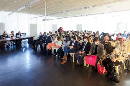 En el IX COngreso de la Asociación Castellana y Leonesa de Medicina Interna celebrada en el HUBU han participado 110 profesionales de la región. SANTI OTERO
