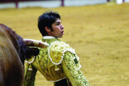 Cayetano Rivera cortó la única
oreja Cayetano corta la única
oreja (Corrida 29 junio)