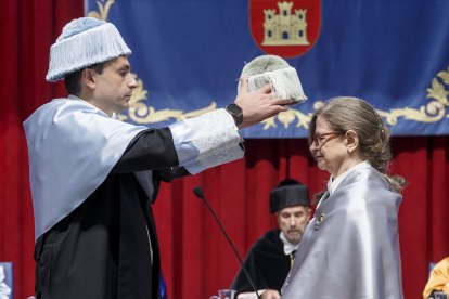 Soto y Grinspun durante el acto de investidura. SANTI OTERO