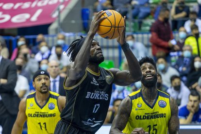 Las mejores imágenes del partido de BCL San Pablo Burgos - Oldenburg. SANTI OTERO