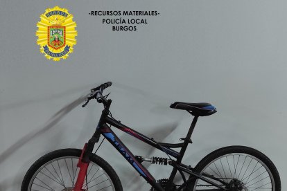 Una de las bicis recuperadas por la Policía Local.