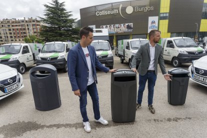 Estos son los tres modelos de papeleras. SANTI OTERO