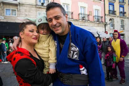 Ambiente multitudinario en el carnaval de Burgos. TOMÁS ALONSO