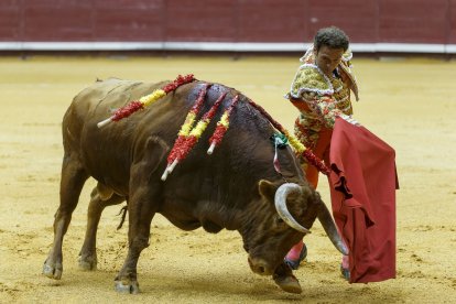 Inteligente Ferrera que no se aburrió y sacó sus recursos con su lote. El poso y la sabiduría del extremeño. FOTO: SANTI OTERO