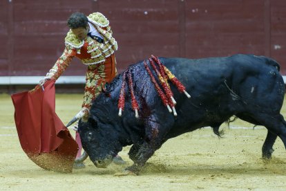 Inteligente Ferrera que no se aburrió y sacó sus recursos con su lote. El poso y la sabiduría del extremeño. FOTO: SANTI OTERO