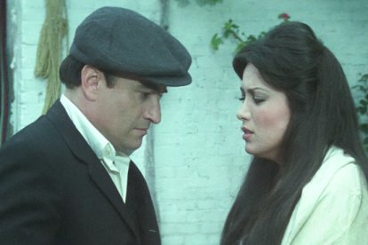 Una tormentosa relación une a Juan (Naschy) y Charo (Ágata Lys) en la película.