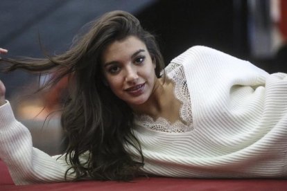 La cantante, de promoción de su nuevo 'single': 'Bajito' 