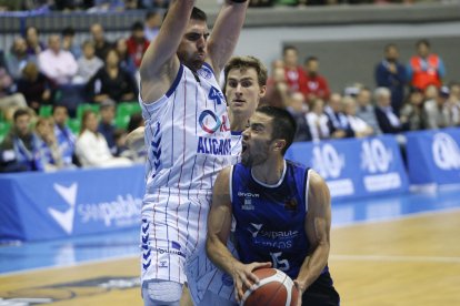 Imagen San Pablo Burgos - HLA Alicante. Santi Otero