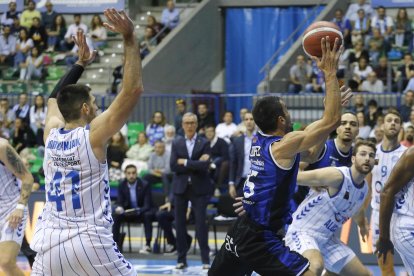 Imagen San Pablo Burgos - HLA Alicante. Santi Otero