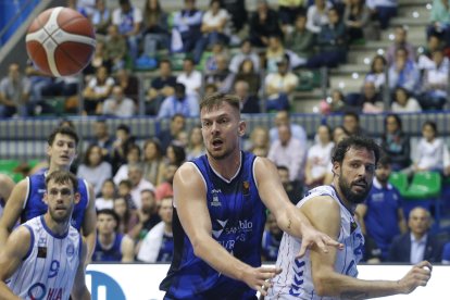 Imagen San Pablo Burgos - HLA Alicante. Santi Otero
