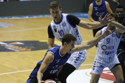 Imagen San Pablo Burgos - HLA Alicante. Santi Otero