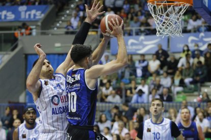Imagen San Pablo Burgos - HLA Alicante. Santi Otero