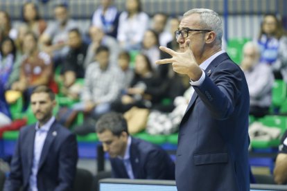 Imagen San Pablo Burgos - HLA Alicante. Santi Otero