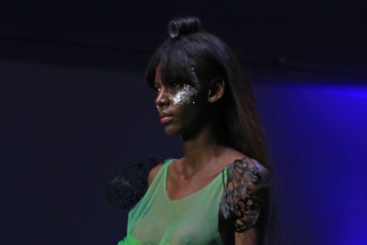 Modelo de María de la Fuente. TOMÁS ALONSO