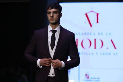 Traje de Antonaga. TOMÁS ALONSO