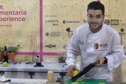 Ricardo Temiño, ayer en plena exhibición en el evento barcelonés.-ECB