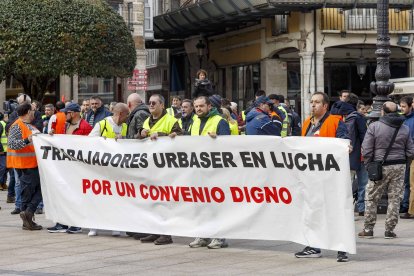 Protesta de los trabajadores de Urbaser. SANTI OTERO