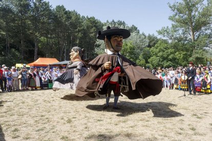El Día de las Peñas ha puesto el broche final a los Sampedros 2022. SANTI OTERO