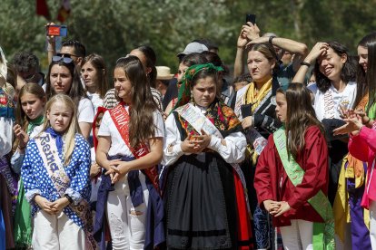 El Día de las Peñas ha puesto el broche final a los Sampedros 2022. SANTI OTERO