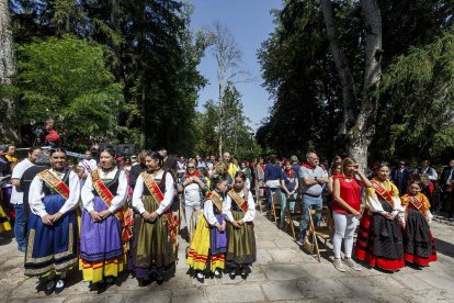 El Día de las Peñas ha puesto el broche final a los Sampedros 2022. SANTI OTERO