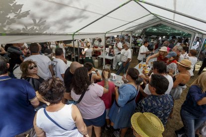 El Día de las Peñas ha puesto el broche final a los Sampedros 2022. SANTI OTERO
