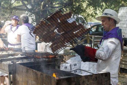 El Día de las Peñas ha puesto el broche final a los Sampedros 2022. SANTI OTERO