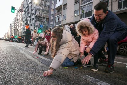 Instante de la Cabalgata de Reyes a su paso por la capital burgalesa. TOMÁS ALONSO