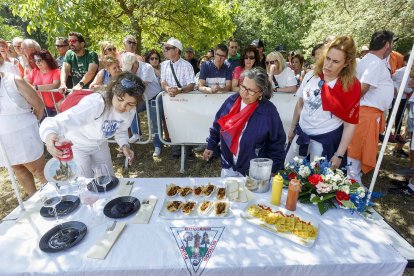El Día de las Peñas ha puesto el broche final a los Sampedros 2022. SANTI OTERO