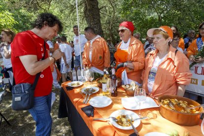 El Día de las Peñas ha puesto el broche final a los Sampedros 2022. SANTI OTERO