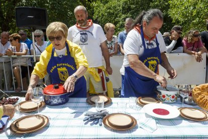El Día de las Peñas ha puesto el broche final a los Sampedros 2022. SANTI OTERO