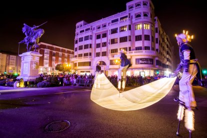 Instante de la Cabalgata de Reyes a su paso por la capital burgalesa. TOMÁS ALONSO