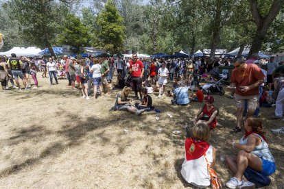 El Día de las Peñas ha puesto el broche final a los Sampedros 2022. SANTI OTERO