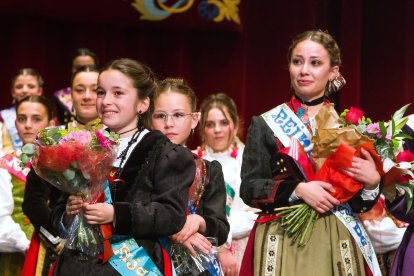 Gala de elección de las reinas de las fiestas de Burgos. TOMAS ALONSO