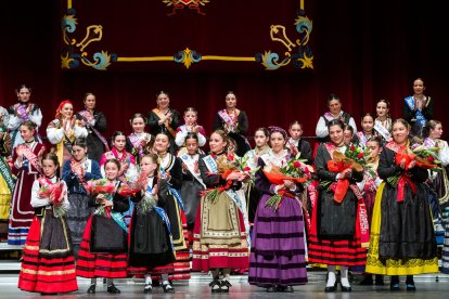 Gala de elección de las reinas de las fiestas de Burgos. TOMAS ALONSO