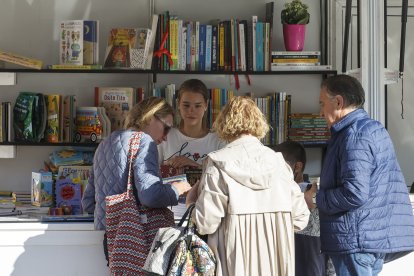 Arranca la Feria del Libro de Burgos 2022. SANTI OTERO
