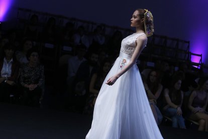Vestido de novia de Ainhoa Salcedo. SANTI OTERO