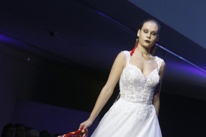 Vestido de novia de Ainhoa Salcedo. SANTI OTERO