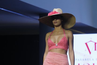 Diseño de Canotier. SANTI OTERO