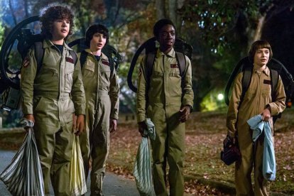 Varios protagonistas de la serie 'Stranger Things' celebran el día de Halloween en el pueblo de Hawkins (Jackson en la vida real)