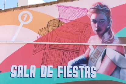GALERÍA DE FOTOS. Aranda recuerda el pasado con un mural de 156 metros lleno de historia y de detalles