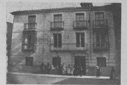 Esta es la foto más antigua que puede haber. Está cogida de un folleto biográfico publicado en 1912. MÁXIMO LÓPEZ.