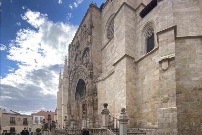 El bacalao de El Caracoles sabe mejor con estas vistas.