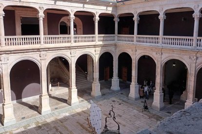 Cerrado desde 2011, el emblemático palacio se convertirá en un hotel de lujo. Imagen del patio renacentista